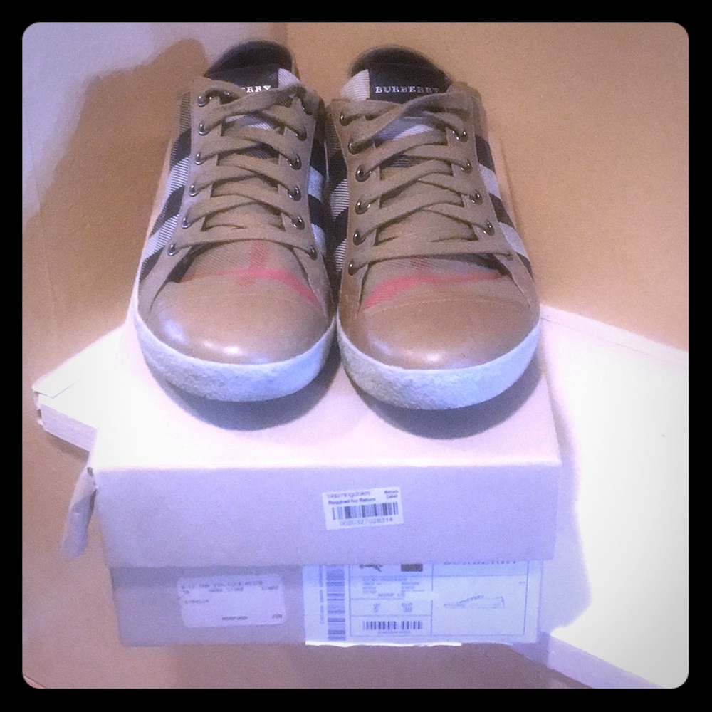 Burberry sneakers